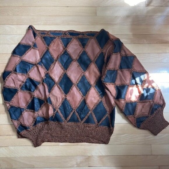 SOLD - 70s VINTAGE LEATHER BLACK & TAN TOP - Picture 1 of 5